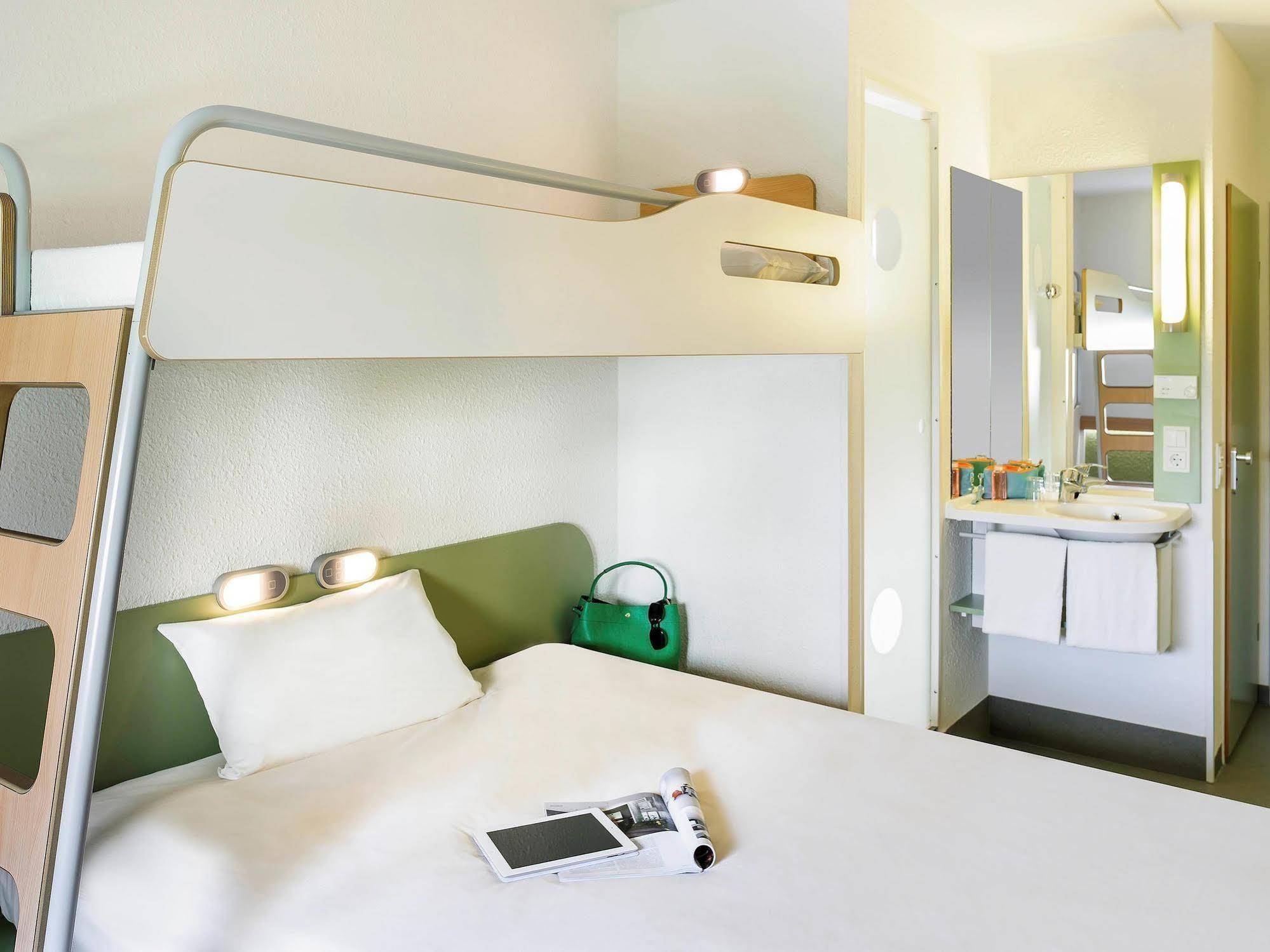 Ibis Brignoles Provence Verte Exterior photo